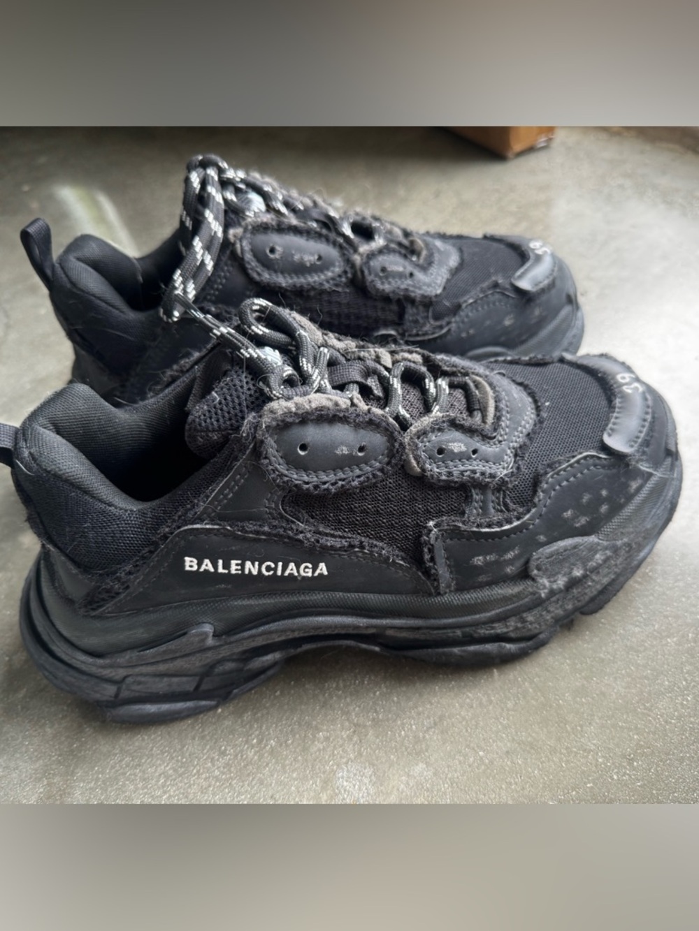 Balenciaga Black Chunky Lace-Up limited distressed look sneakers size 39